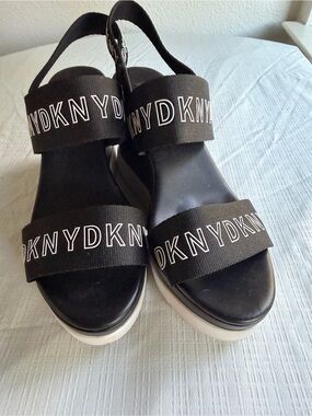 Dkny Black Logo Strap Platform Sandals with White Sole